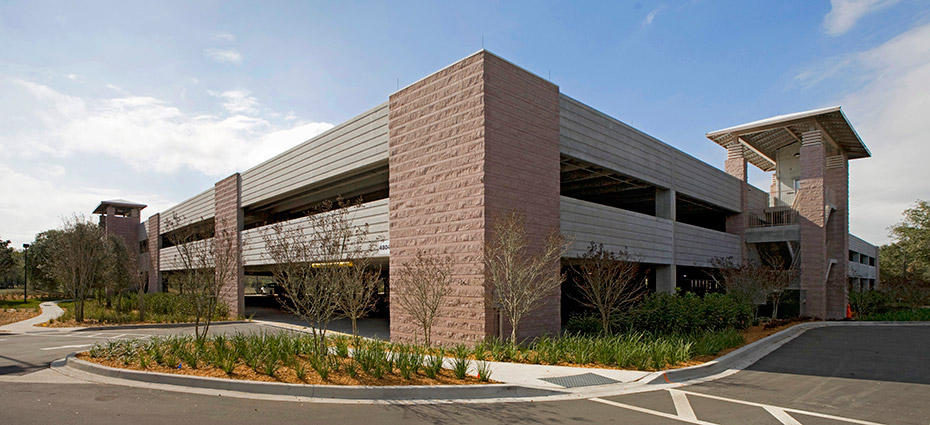 MERRILL LYNCH INTEGRATED OPERATIONS COMMAND CENTER – PARKING GARAGE