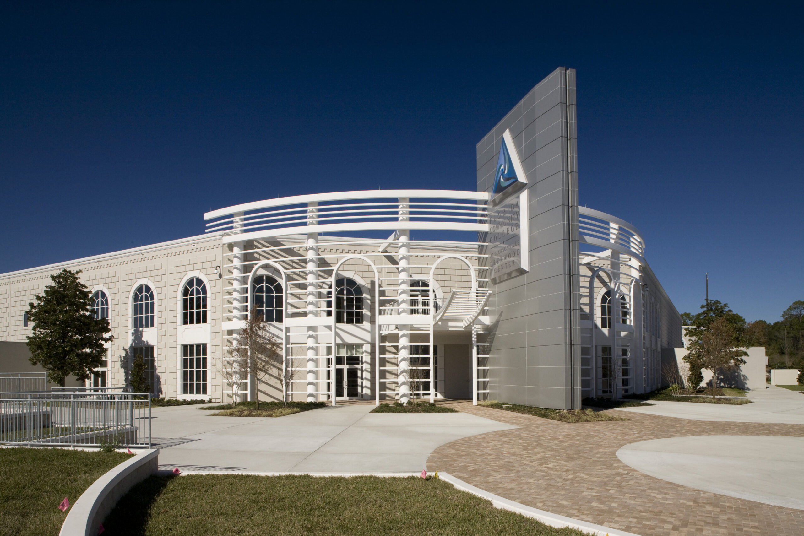 FLORIDA STATE COLLEGE JACKSONVILLE DEERWOOD CAMPUS Perry McCall florida-state-college-jacksonville-deerwood-campus-perry-mccall